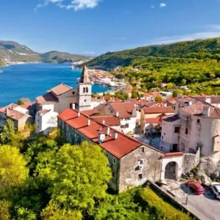 Studio-apartman Dejan Daire *