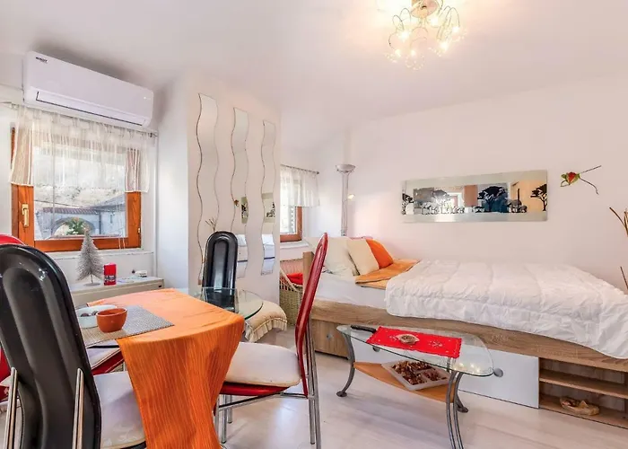 Studio-apartman Dejan Bakar